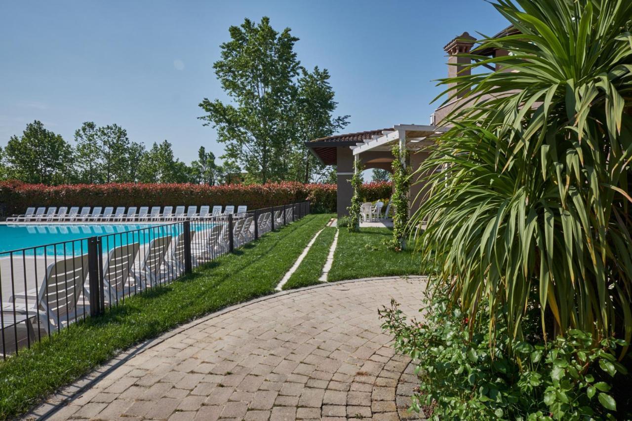 Villaggio Turistico Lugana Marina Sirmione Luaran gambar